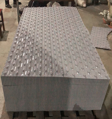 750X2000mm堅いポリ塩化ビニールの冷却塔はCF750盛り土媒体の冷却塔を満たす