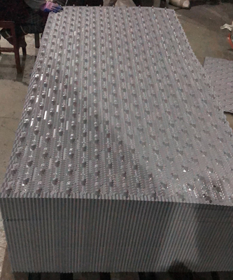 750X2000mm堅いポリ塩化ビニールの冷却塔はCF750盛り土媒体の冷却塔を満たす